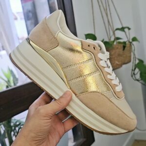 Sneakers Doradas